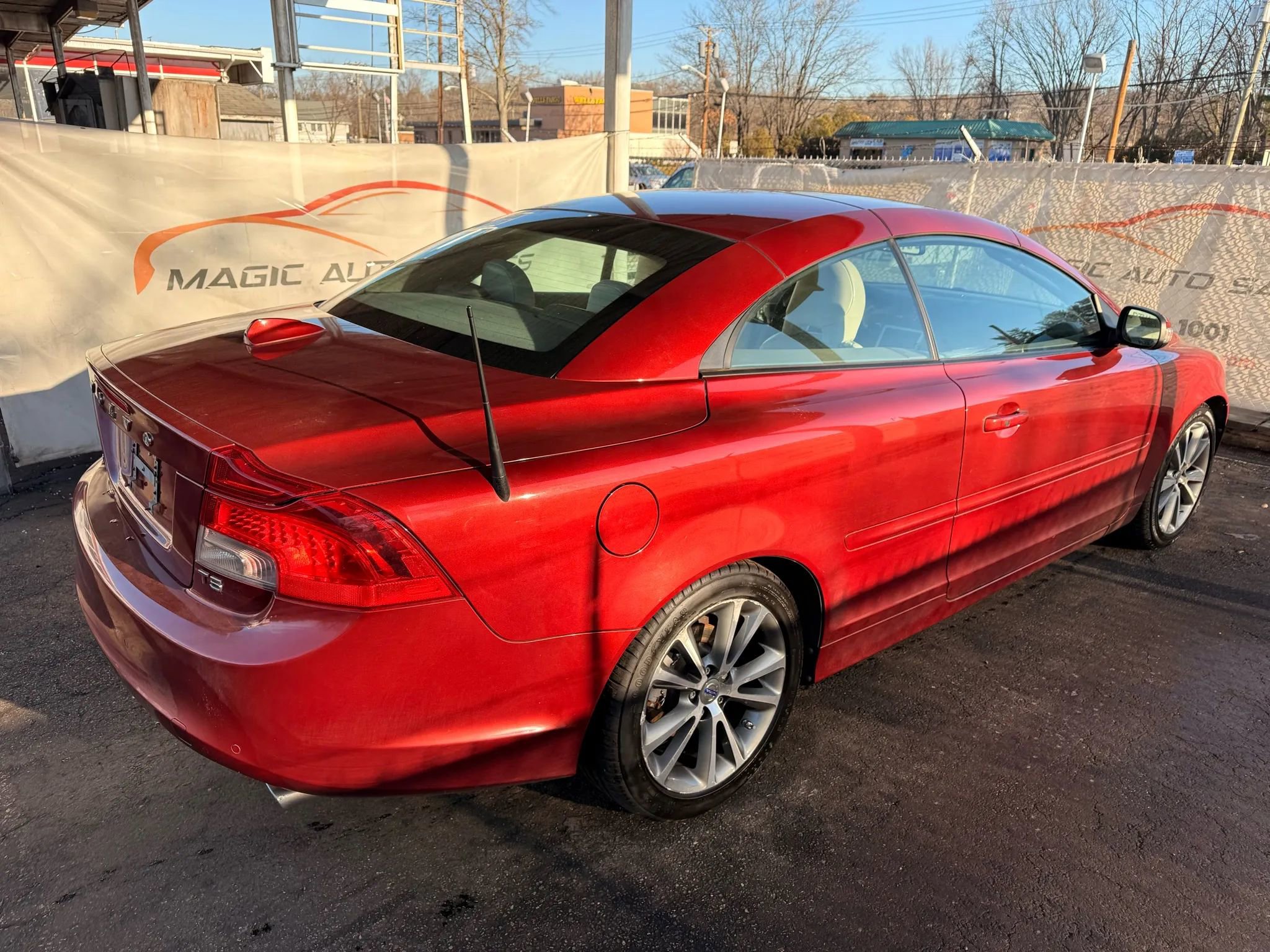 Used 2013 Volvo C70 T5 image 12