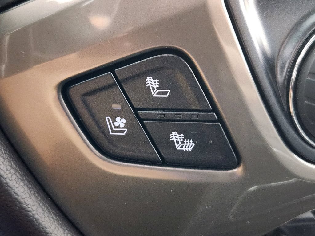 Used 2019 Chevrolet Silverado 2500 High Country w/ Duramax Plus Package AWD/4WD image 25