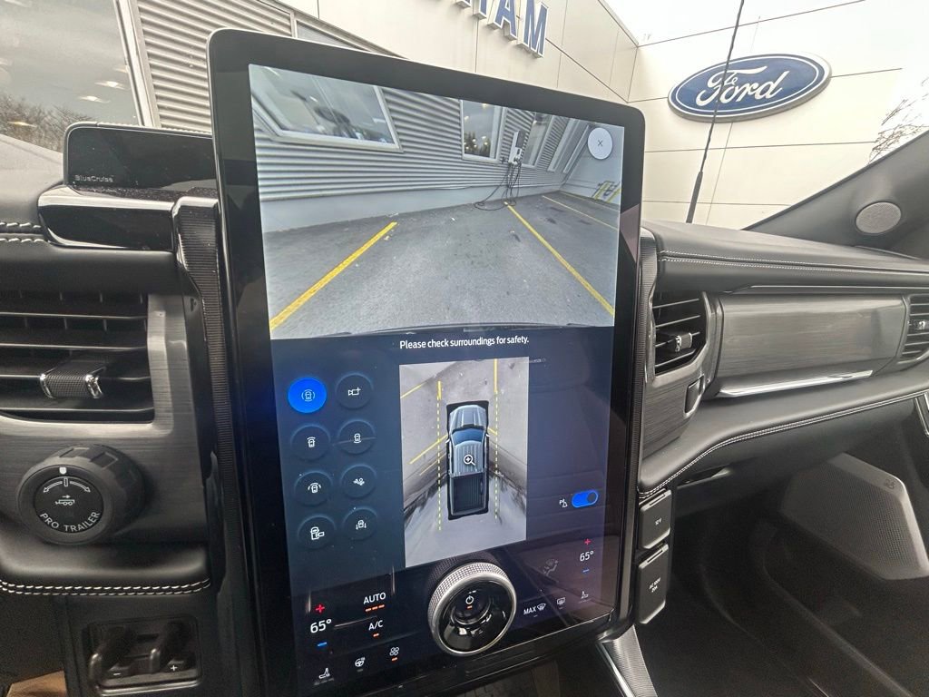 Used 2025 Ford F150 Lightning Platinum AWD/4WD image 19