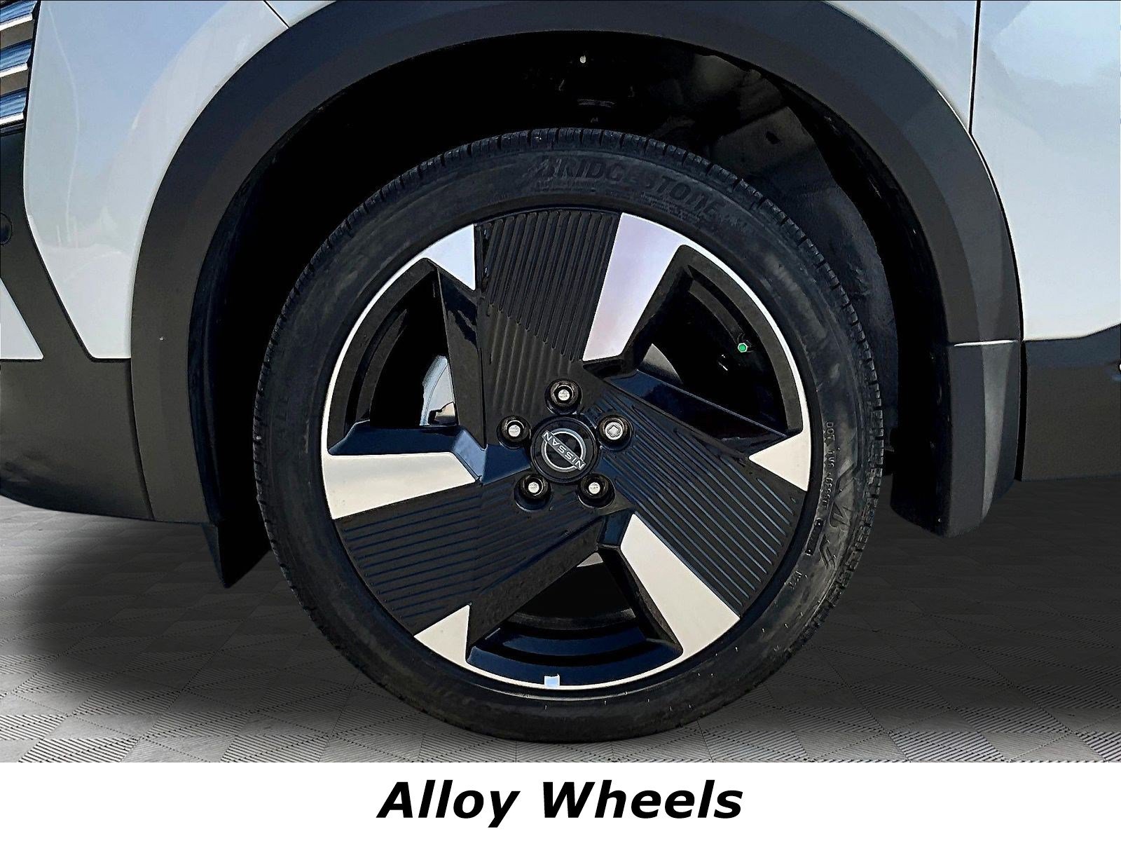 Certified 2026 Nissan Kicks SR w/ Cold Weather Package AWD/4WD image 33