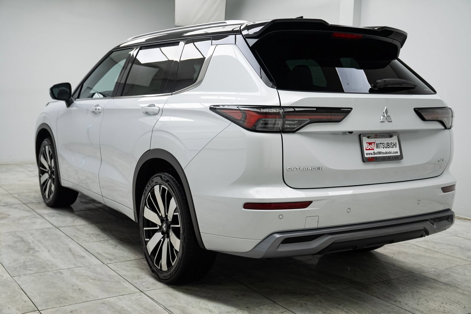 Used 2025 Mitsubishi Outlander ES AWD/4WD image 7
