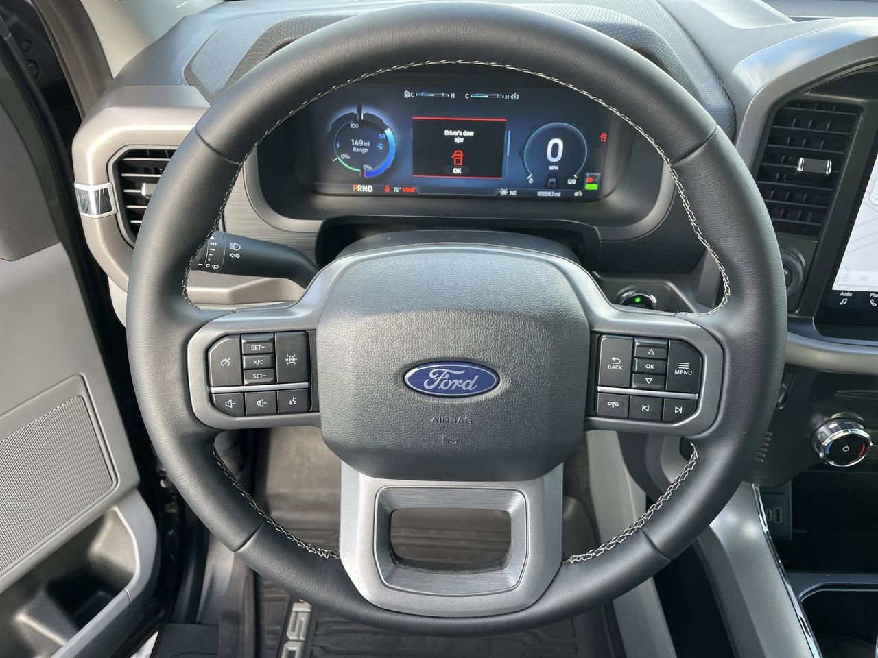 Used 2025 Ford F150 Lightning XLT image 30