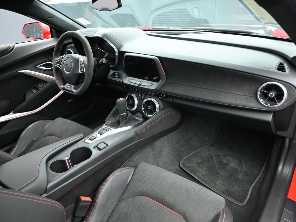 Used 2017 Chevrolet Camaro ZL1 image 34