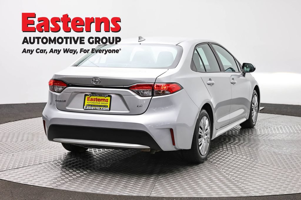 Used 2022 Toyota Corolla LE FWD image 5