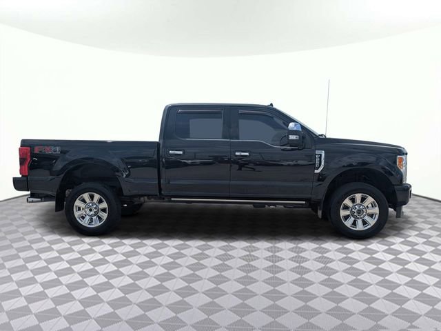 Used 2019 Ford F250 Platinum w/ Platinum Ultimate Package image 2
