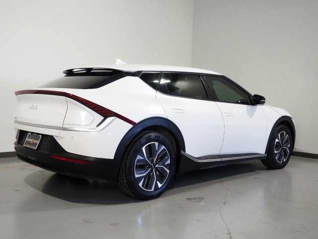 Used 2024 Kia EV6 Light Long Range RWD image 5