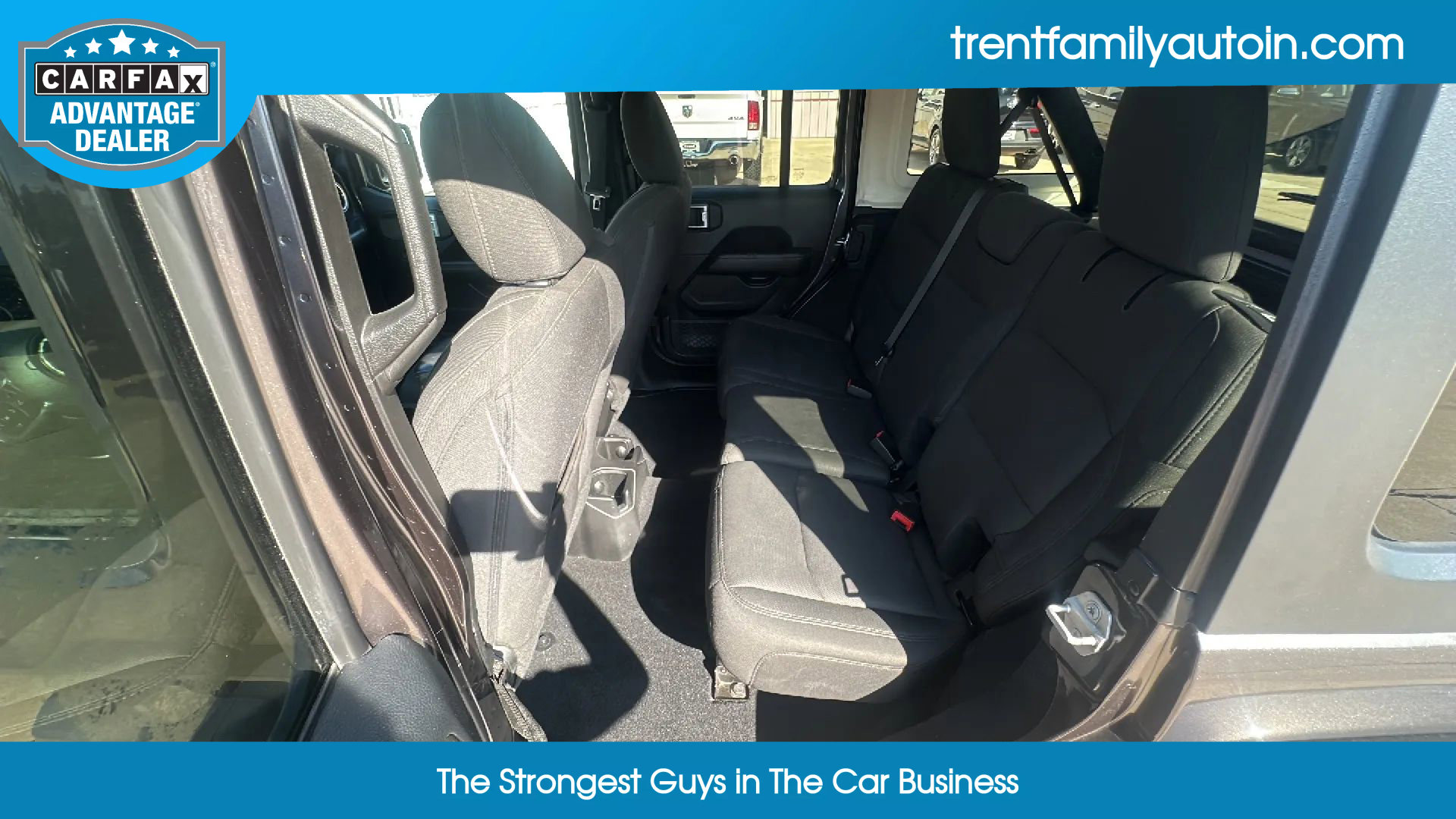 Used 2019 Jeep Wrangler Unlimited Sahara image 32