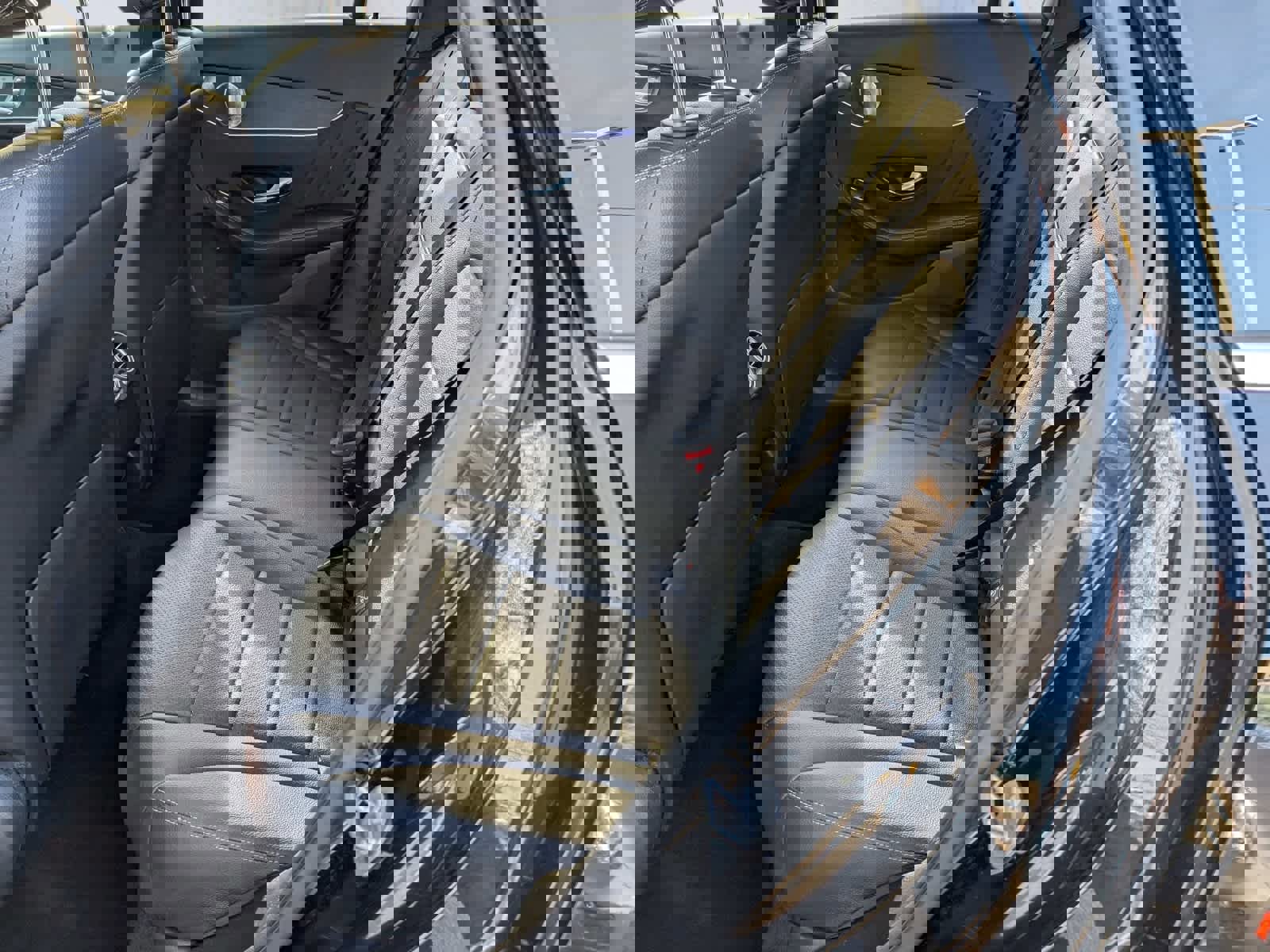 Used 2021 Mercedes-Benz GLC 300 4MATIC image 13