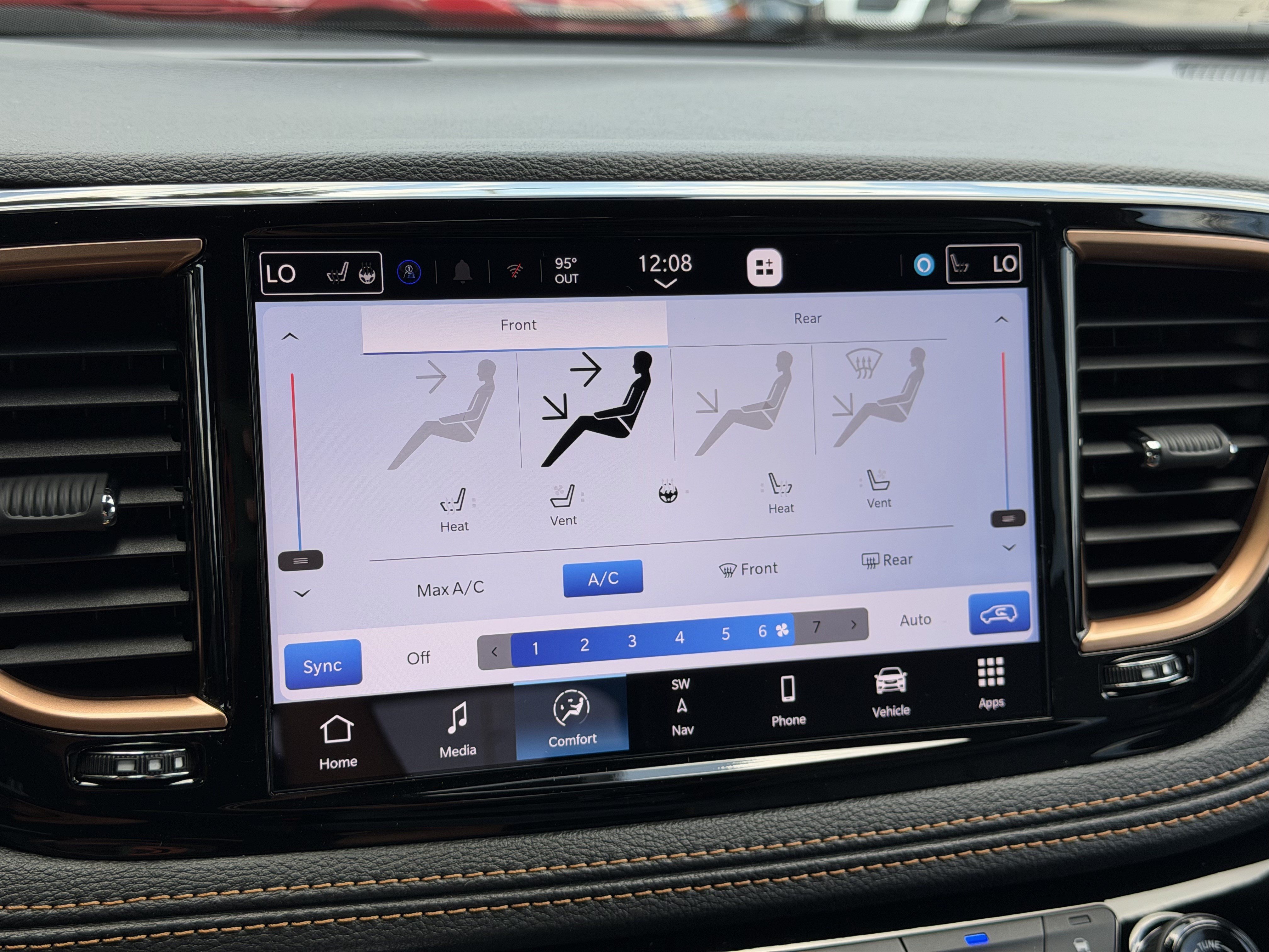 New 2027 Chrysler Pacifica Pinnacle w/ Theater Group FWD image 29