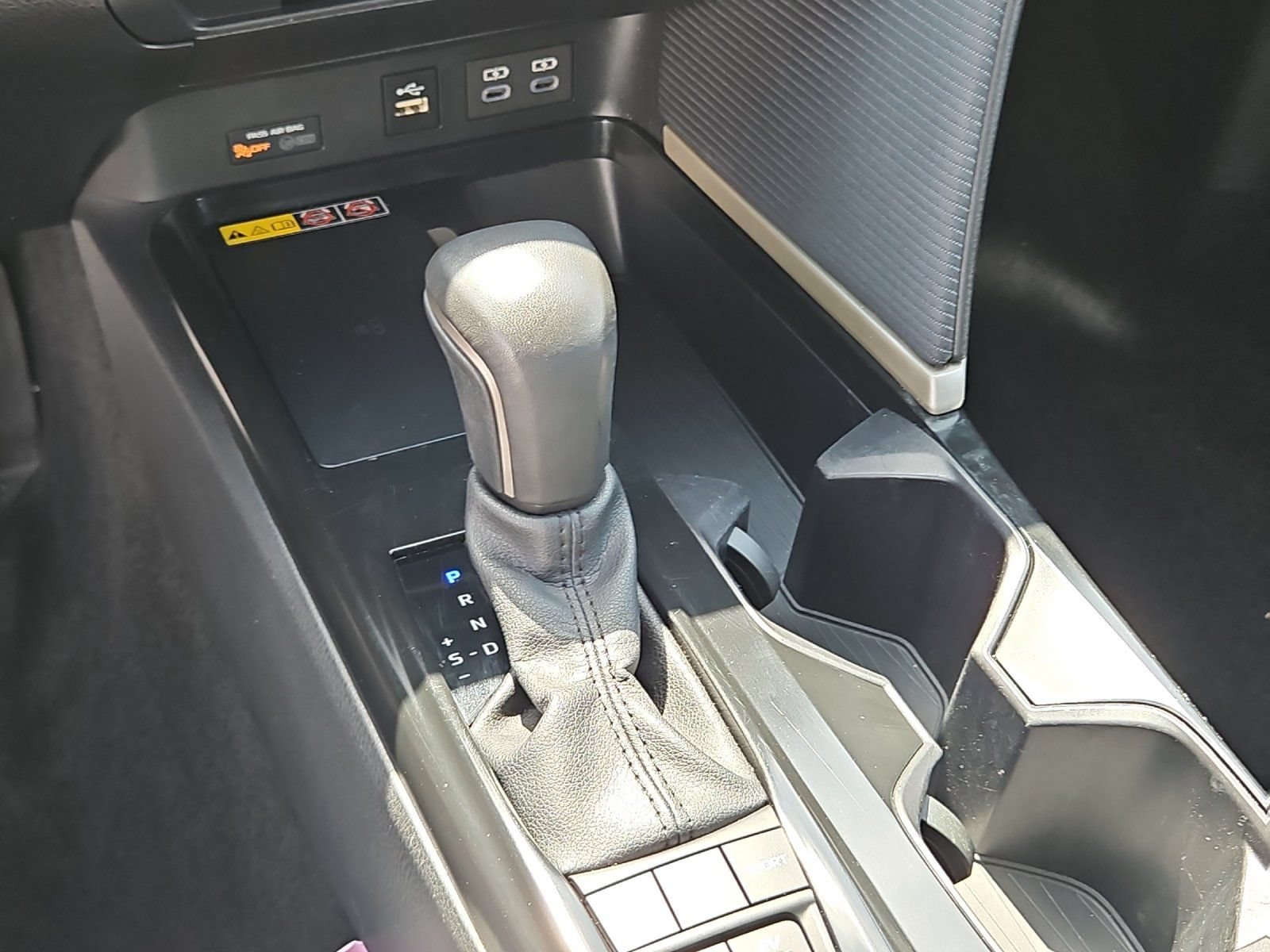 Used 2025 Toyota Camry SE FWD image 18