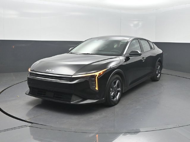 Used 2025 Kia K4