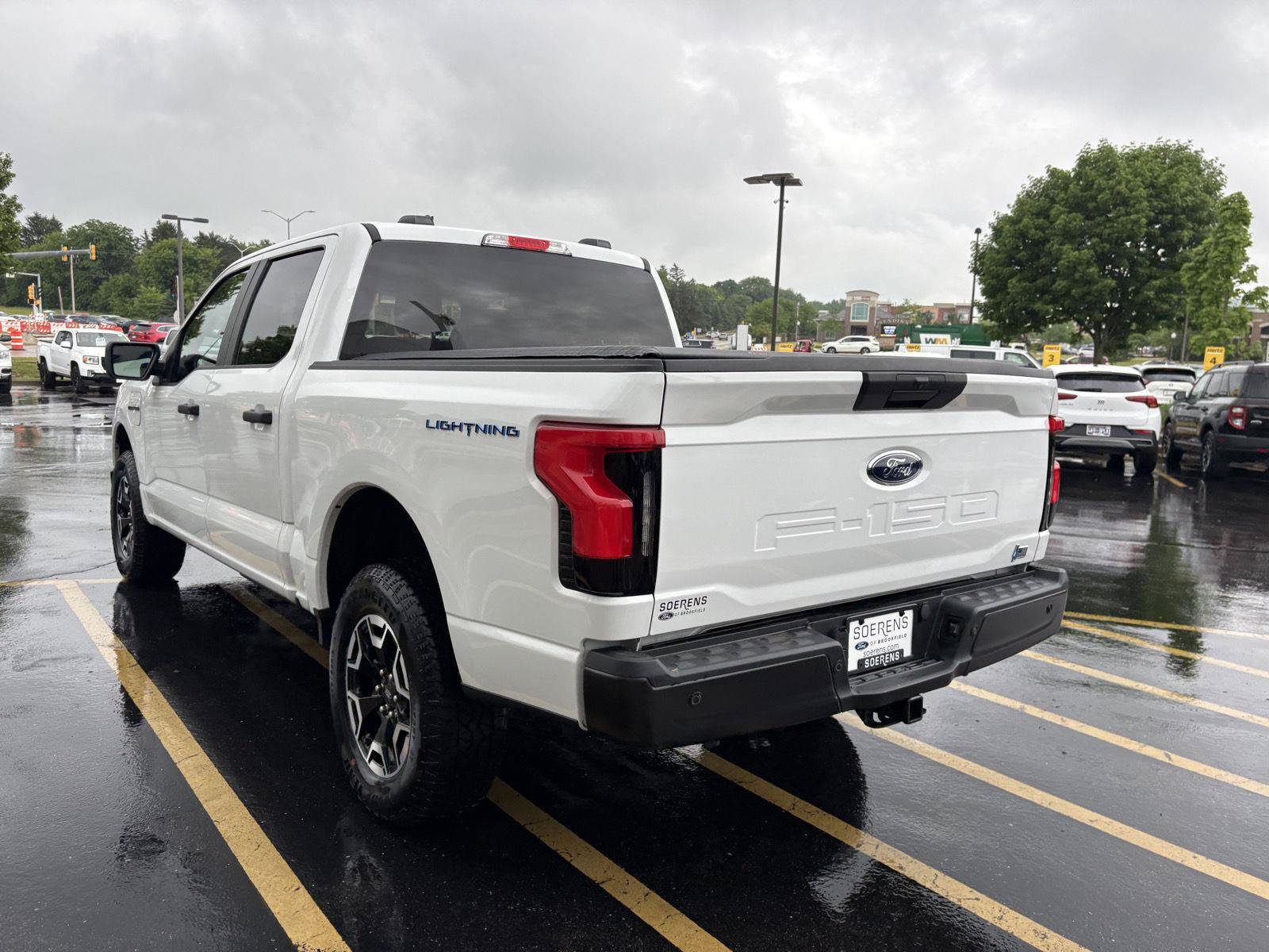 Used 2022 Ford F150 Lightning Pro AWD/4WD image 4