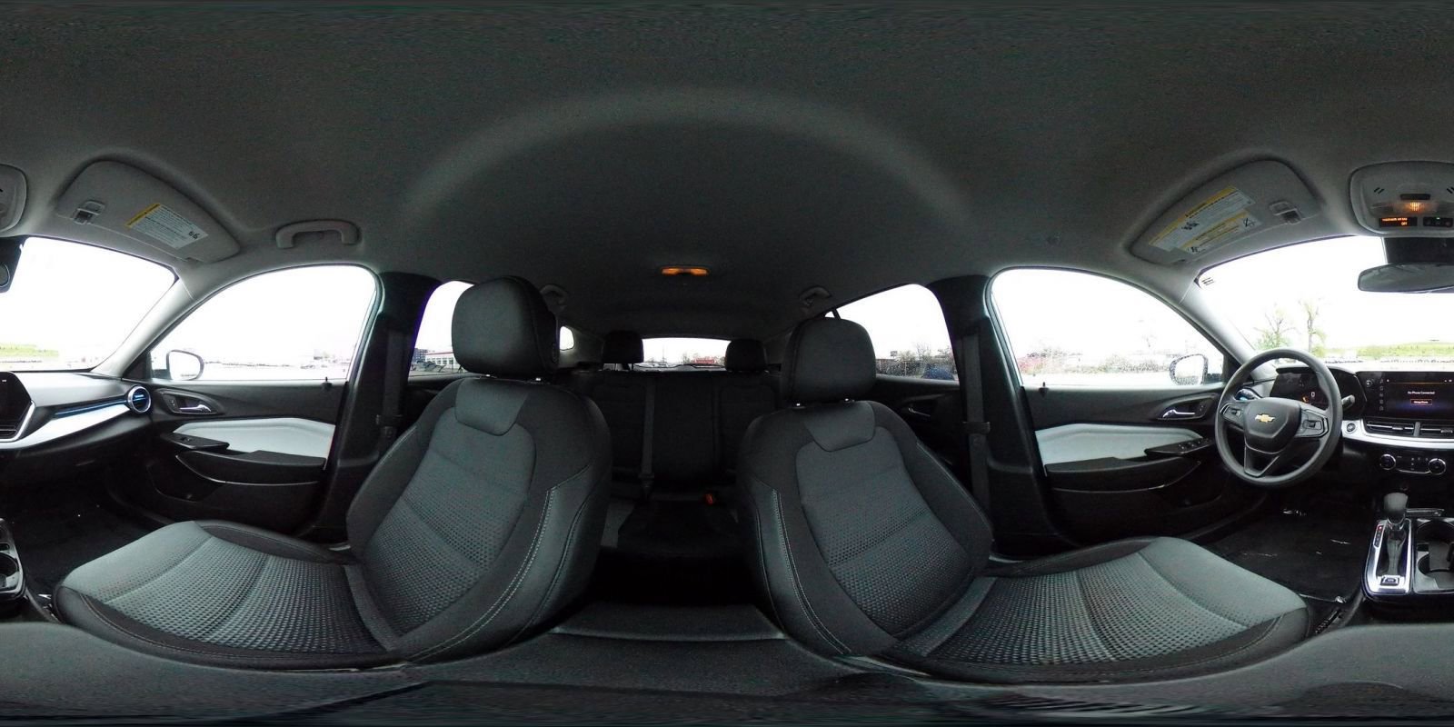 Used 2025 Chevrolet Trax LT FWD image 38