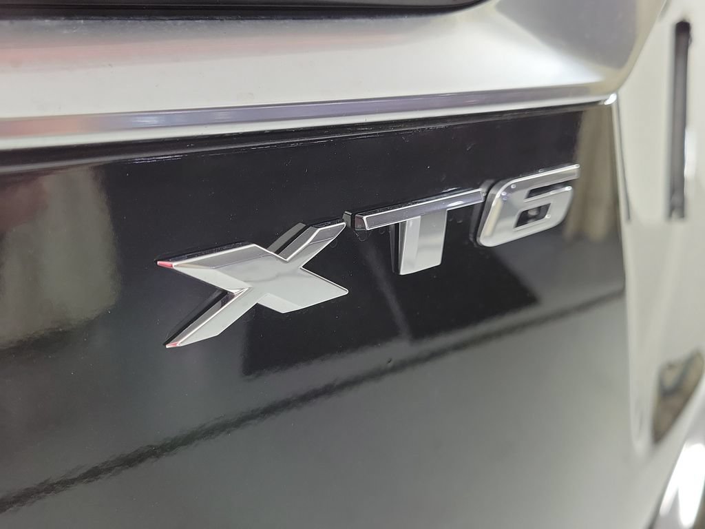 Certified 2024 Cadillac XT6 Premium Luxury w/ Technology Package AWD/4WD image 6
