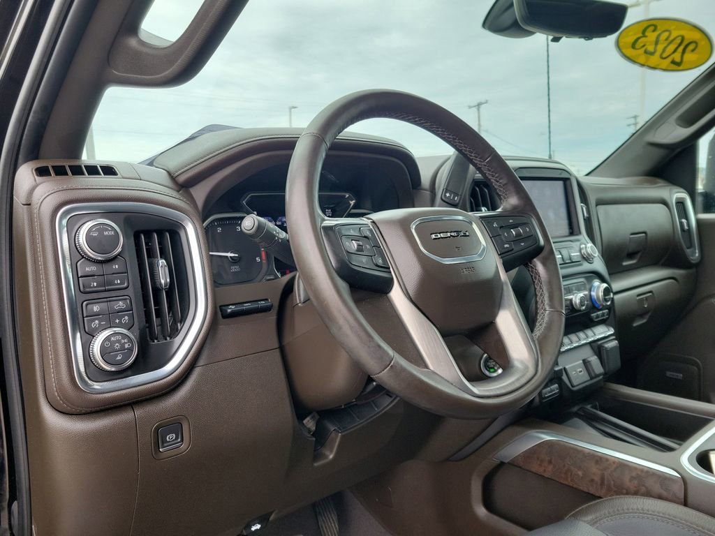 Used 2023 GMC Sierra 2500 Denali w/ Denali Ultimate Package AWD/4WD image 23