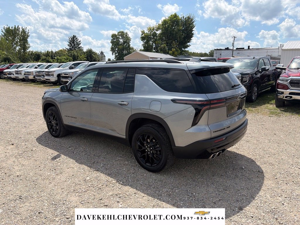 Used 2026 Chevrolet Traverse LT w/ Midnight/Sport Edition AWD/4WD image 3