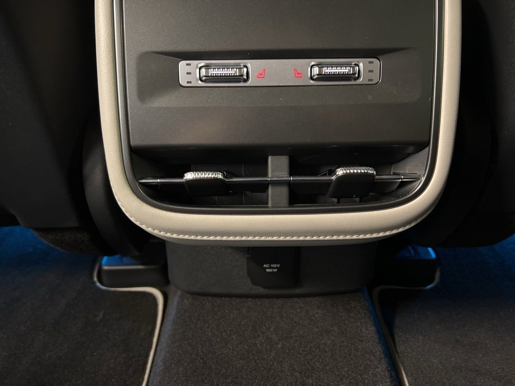 Certified 2025 Lincoln Nautilus Reserve image 36