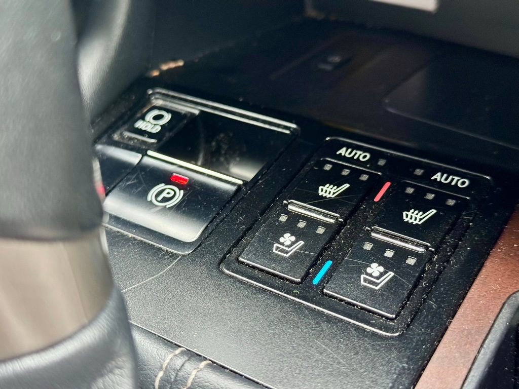 Used 2022 Lexus RX 450h AWD w/ Premium Package image 23