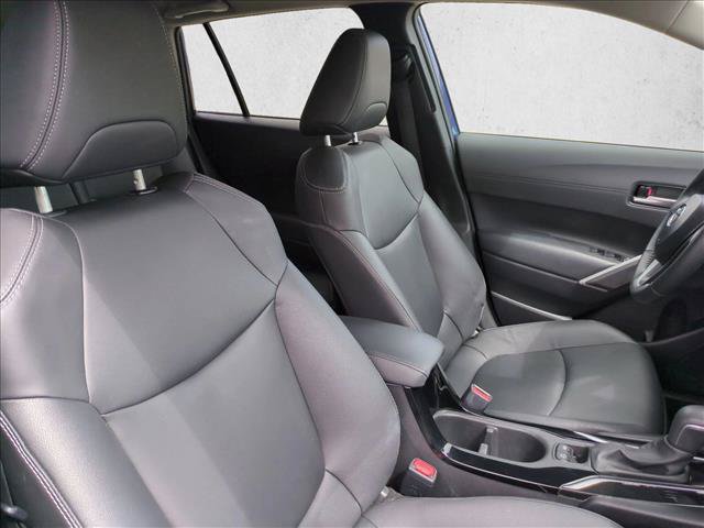 Used 2025 Toyota Corolla Cross XLE AWD/4WD image 19