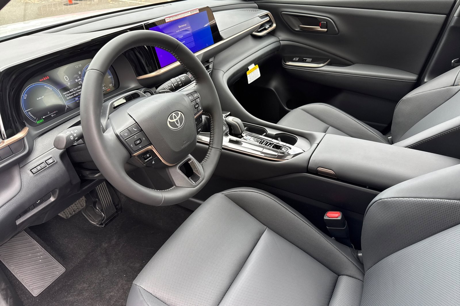 New 2025 Toyota Crown Signia image 10