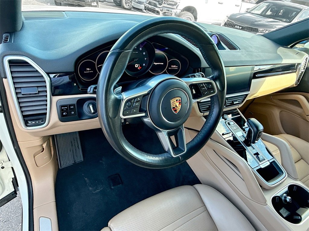 Used 2020 Porsche Cayenne image 12