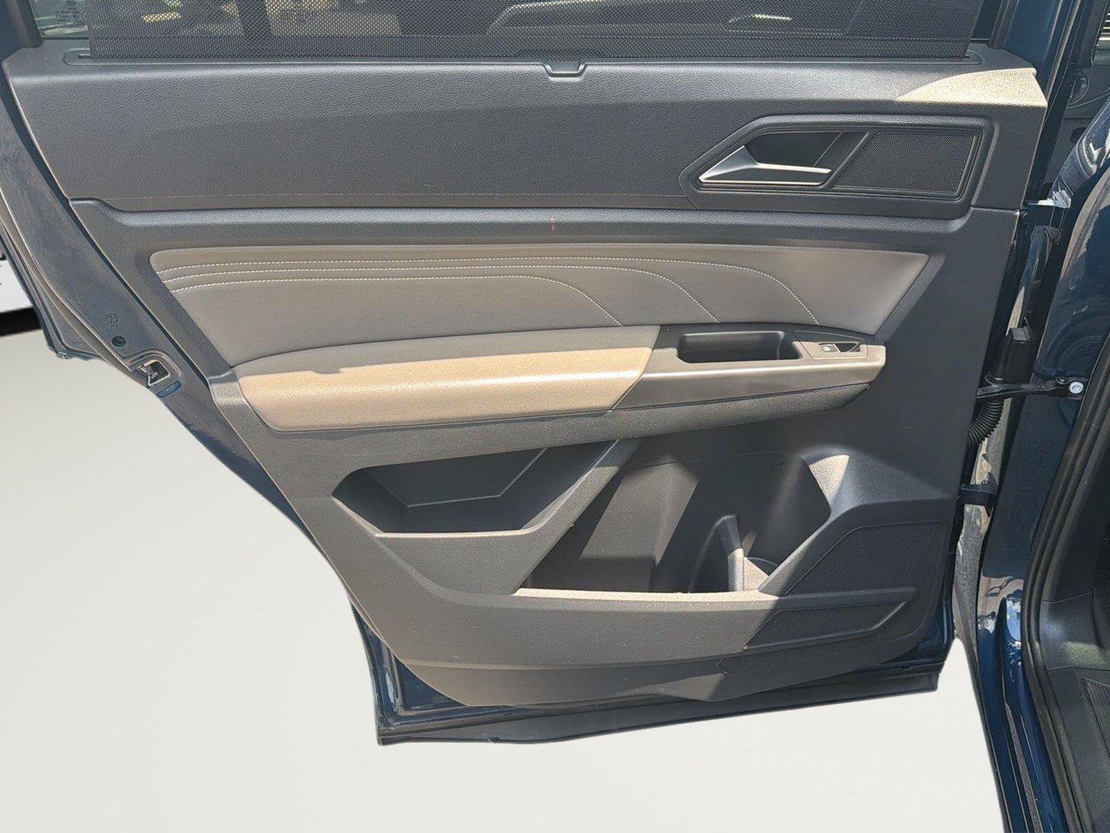 Used 2022 Volkswagen Atlas SE w/ Panoramic Sunroof Package AWD/4WD image 25