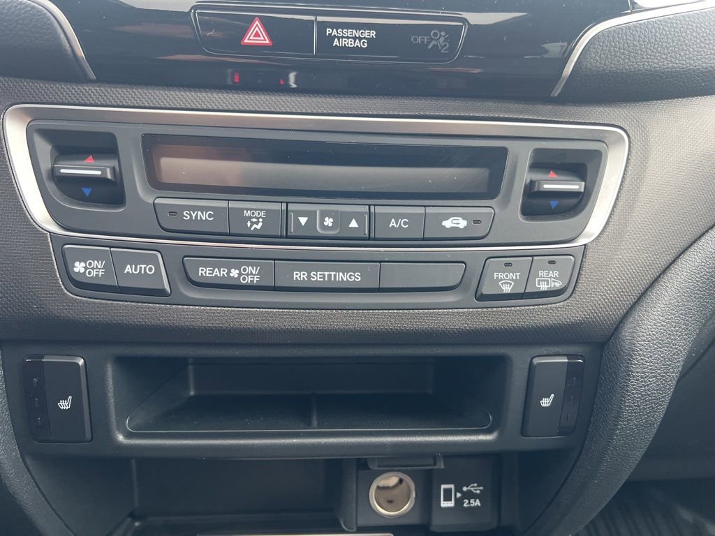 Used 2023 Honda Passport TrailSport image 16