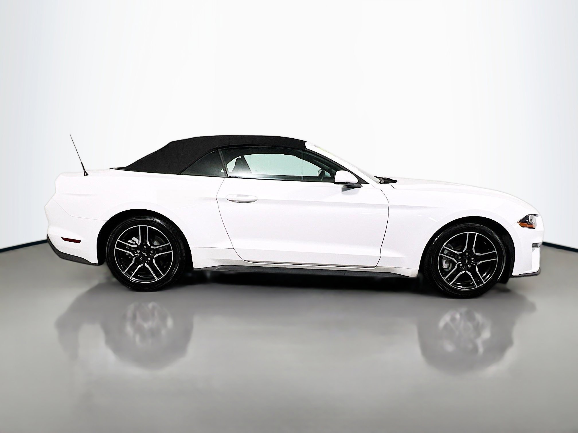 Used 2023 Ford Mustang Convertible w/ Equipment Group 101A image 3