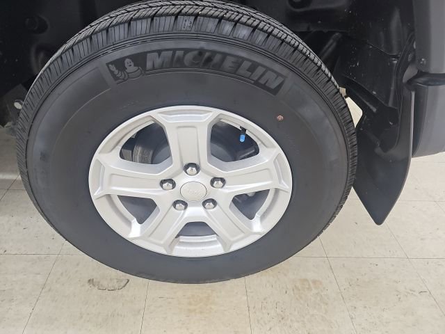 Used 2022 Jeep Wrangler Unlimited Sport image 15