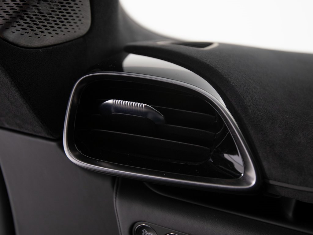 Used 2024 McLaren Artura image 23