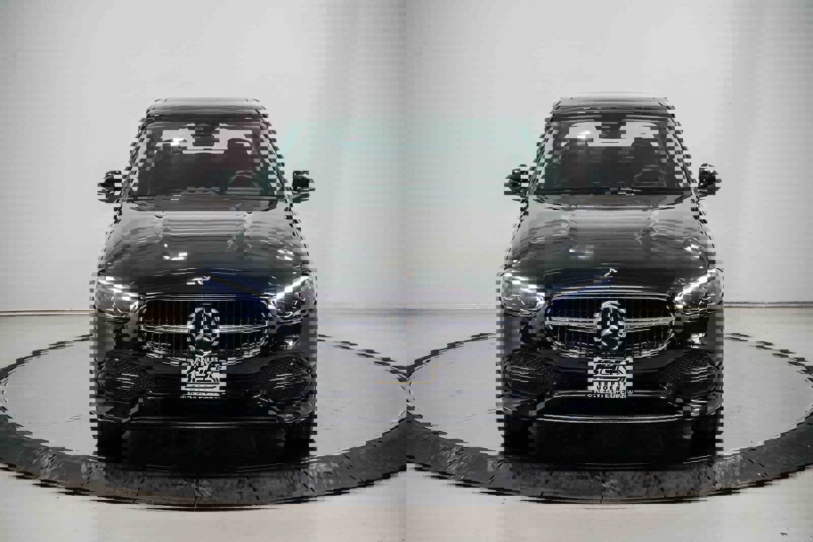 Used 2025 Mercedes-Benz C 300 Sedan image 6