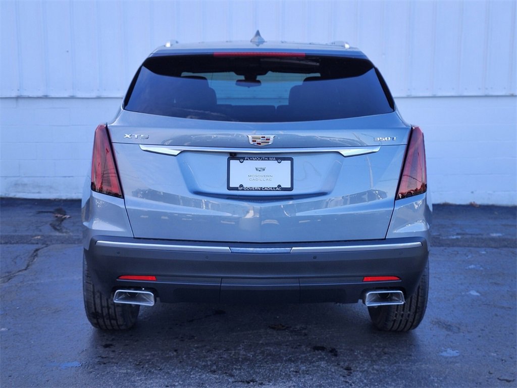 New 2026 Cadillac XT5 Luxury image 4