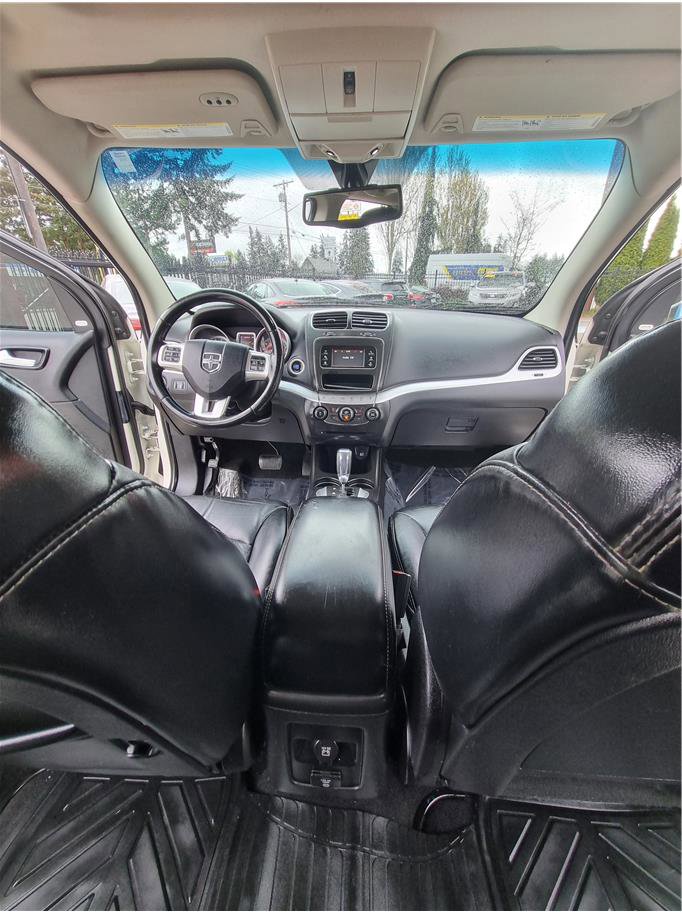 Used 2012 Dodge Journey R/T w/ Flexible Seating Group image 14