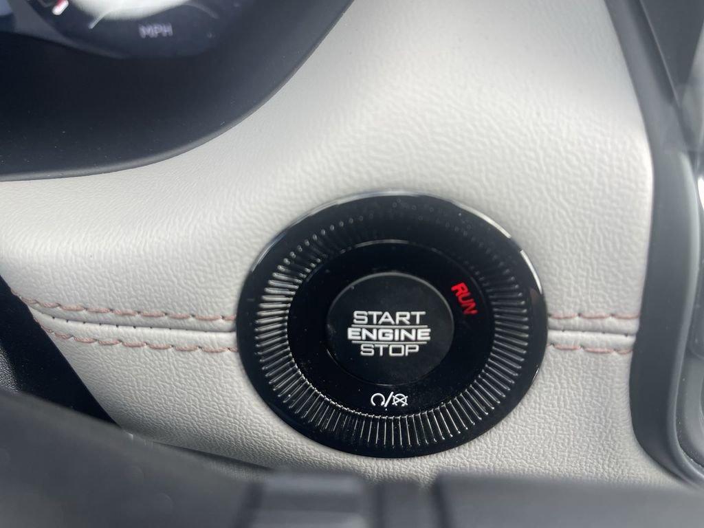 Used 2024 Jeep Compass Limited image 23