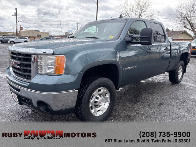 Used 2007 GMC Sierra 2500 SLE w/ Z71 Off-Road Package image 2