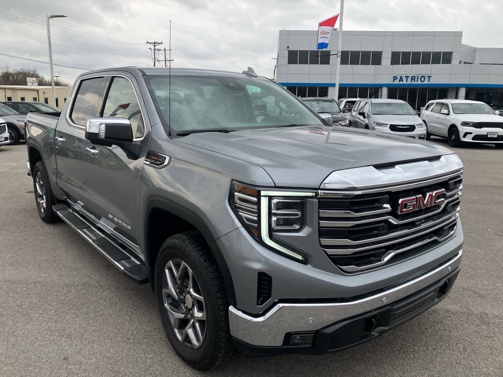 New 2026 GMC Sierra 1500 SLT w/ SLT Premium Package image 2