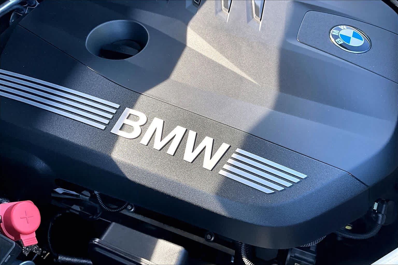 Used 2025 BMW X5 sDrive40i w/ M Sport Package RWD image 33