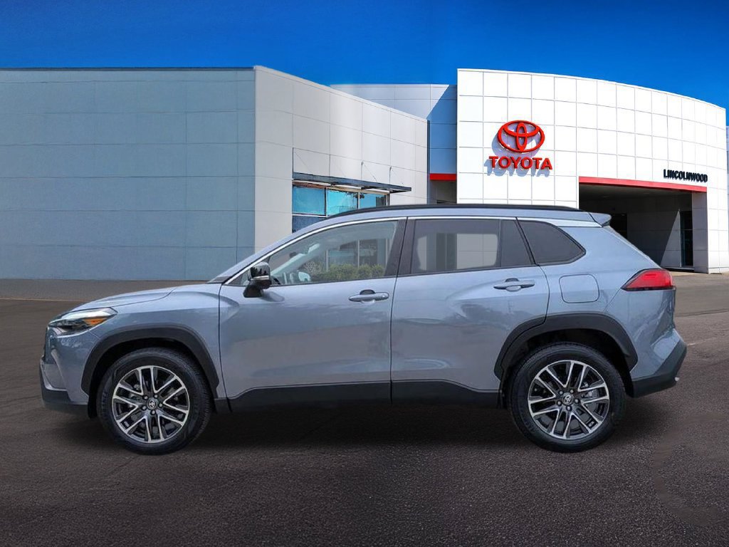Used 2026 Toyota Corolla Cross XLE FWD image 11