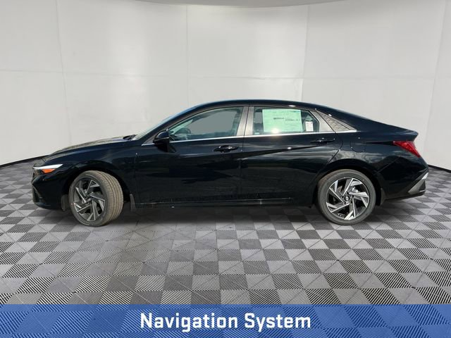 New 2026 Hyundai Elantra Limited FWD image 3
