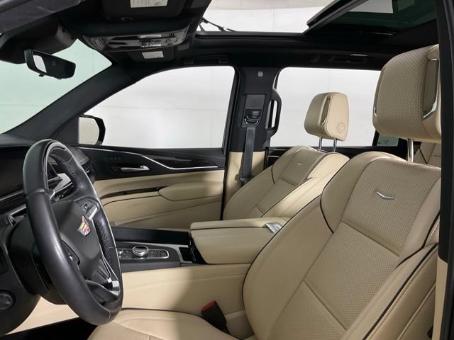 Certified 2024 Cadillac Escalade ESV Premium Luxury w/ Performance Package AWD/4WD image 27