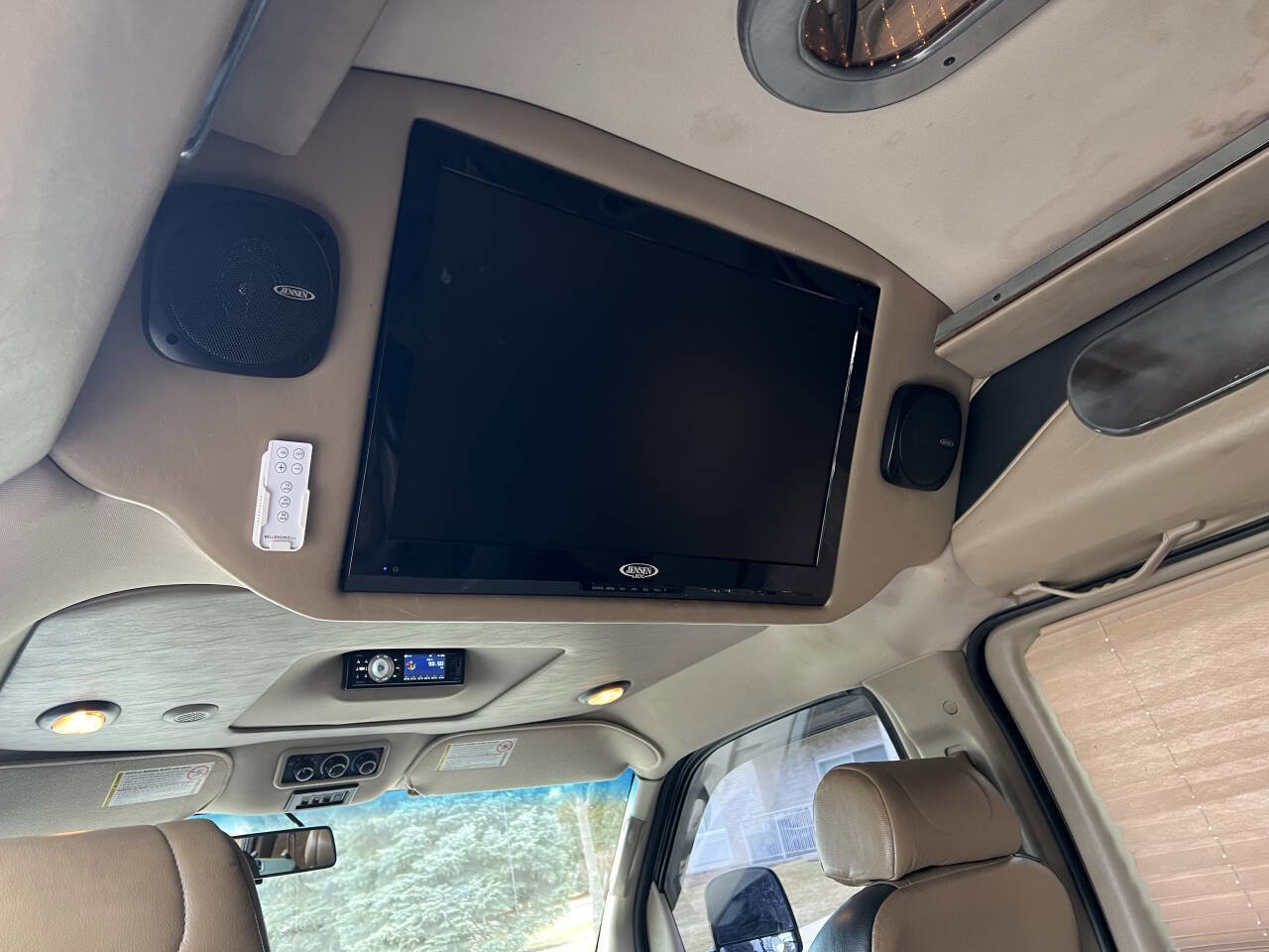 Used 2014 GMC Savana 1500 image 35