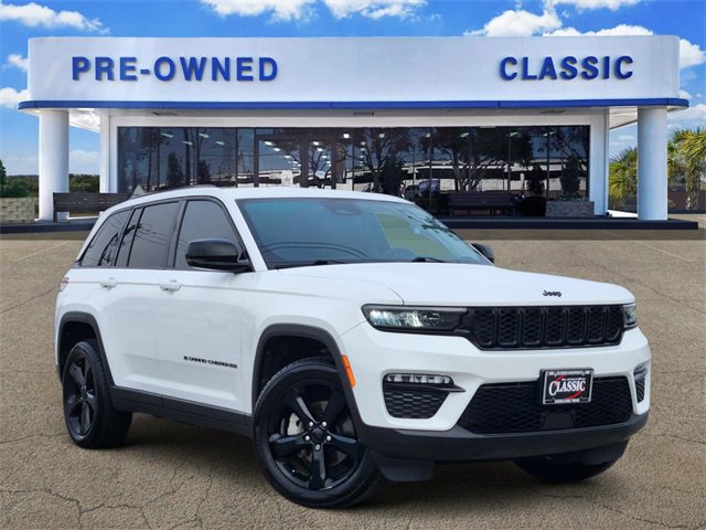 Used 2023 Jeep Grand Cherokee Limited w/ Black Appearance Package
