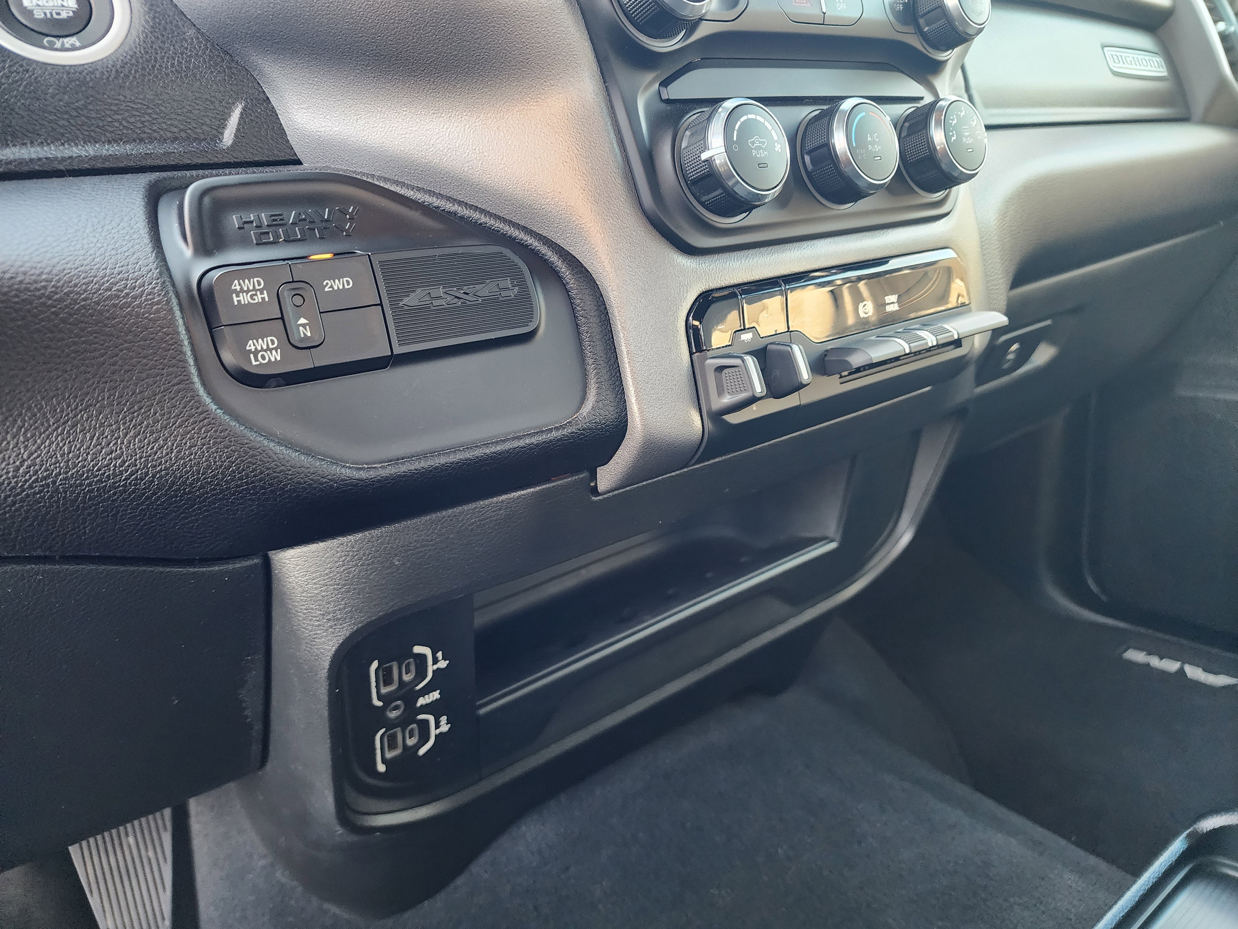 Used 2024 RAM 3500 Big Horn image 35