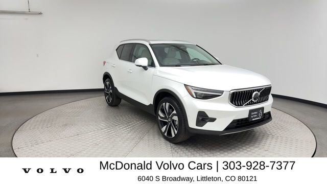 Certified 2023 Volvo XC40 B5 Ultimate w/ Protection Package image 8