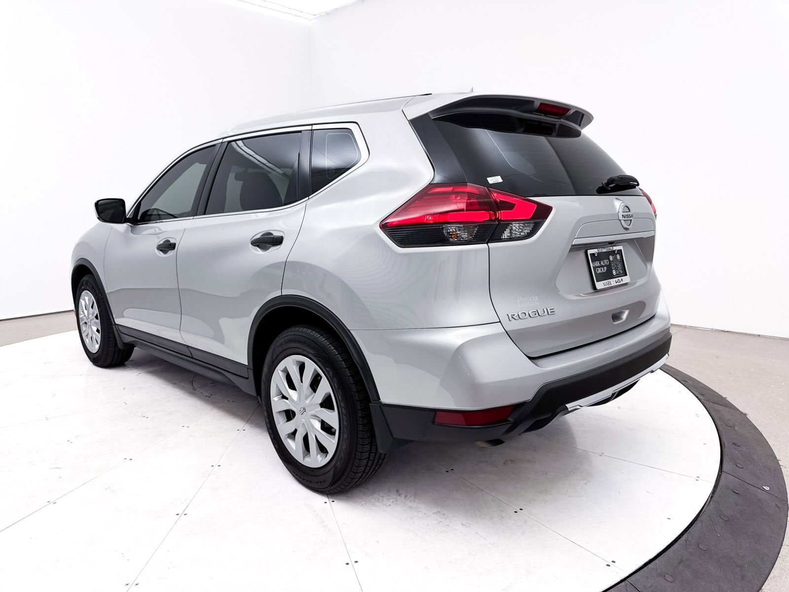 Used 2017 Nissan Rogue S image 13