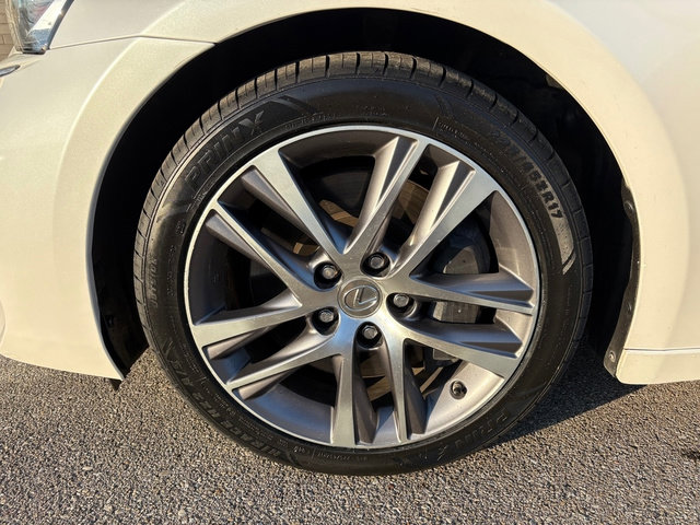 Used 2019 Lexus IS 300 AWD image 37