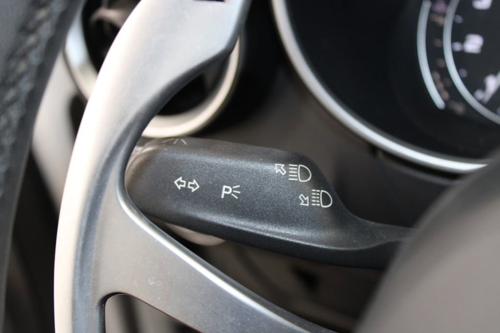 Used 2018 Alfa Romeo Stelvio Ti Sport image 24