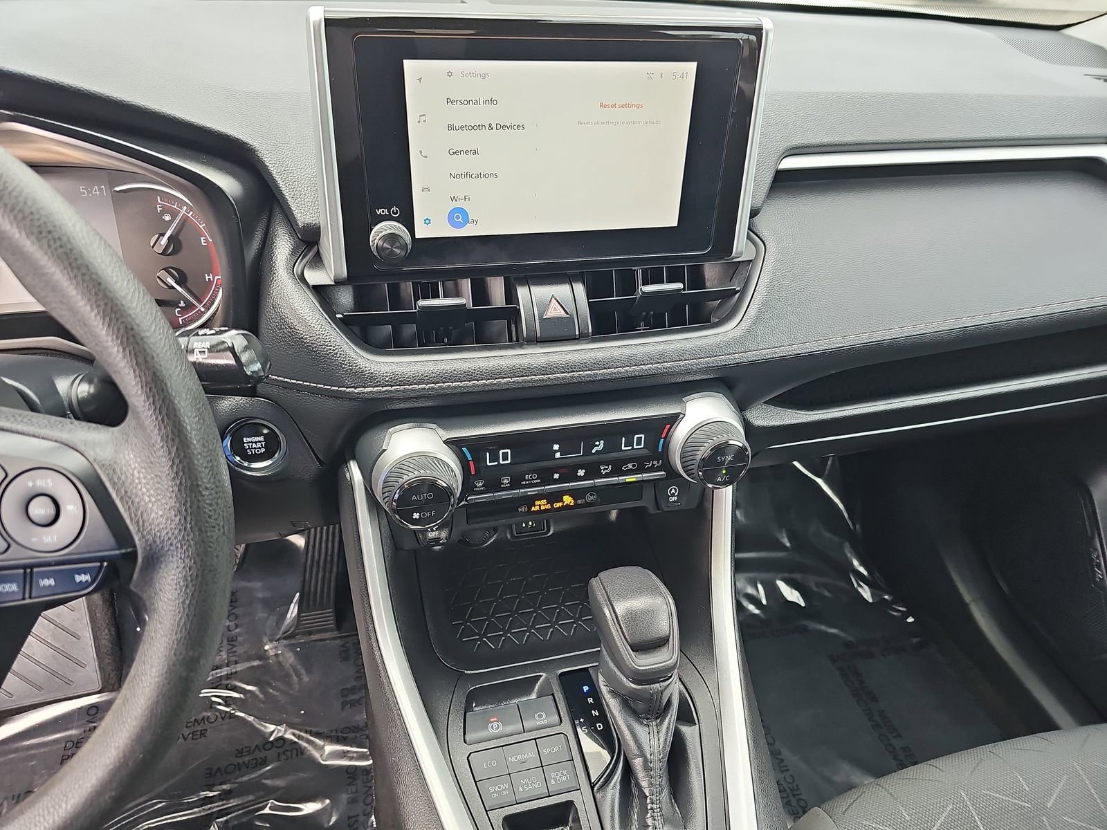 Used 2023 Toyota RAV4 XLE AWD/4WD image 21