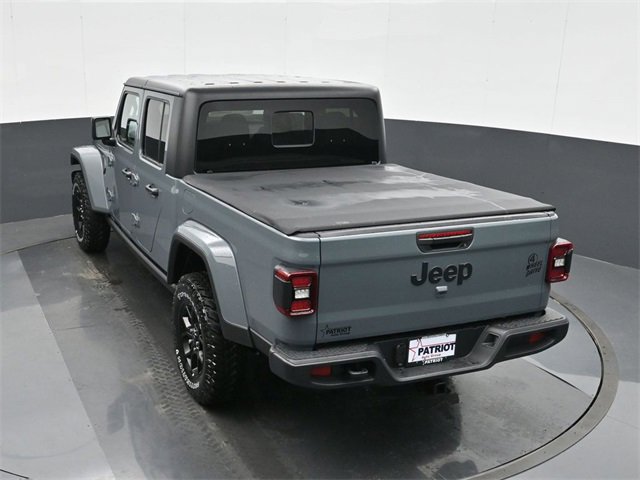 Used 2024 Jeep Gladiator Sport image 25