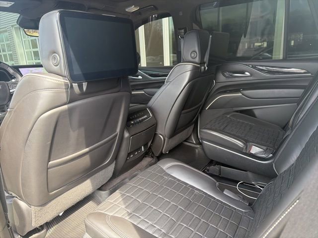 Used 2023 Cadillac Escalade V w/ LPO, ONYX Package image 11